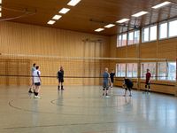 Volleyballturnier in B&ouml;singen Aufw&auml;rmen vor dem Turnier